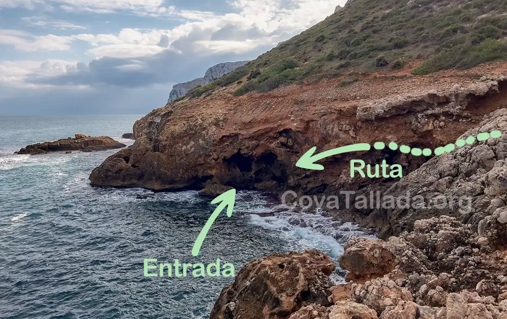 Access to the Cova Tallada